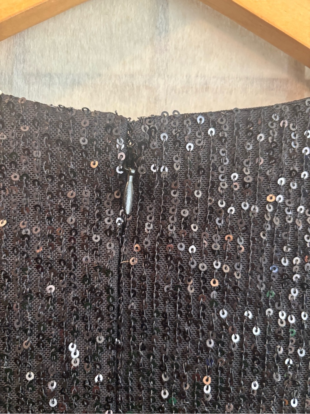 WAYWARD FANCIES Vintage Sequin V-Neck Ruffle Dress - Picture 6 of 8